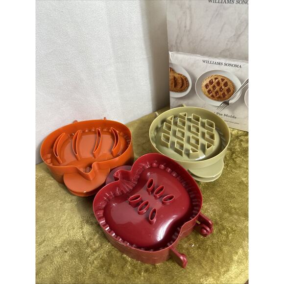 Williams Sonoma Autumn Mini Pie Molds Set Apple Pumpkin Lattice Fall Desserts - Picture 3 of 10